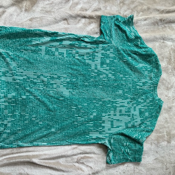 The Nike tee, men's size medium - Picture 2 of 3